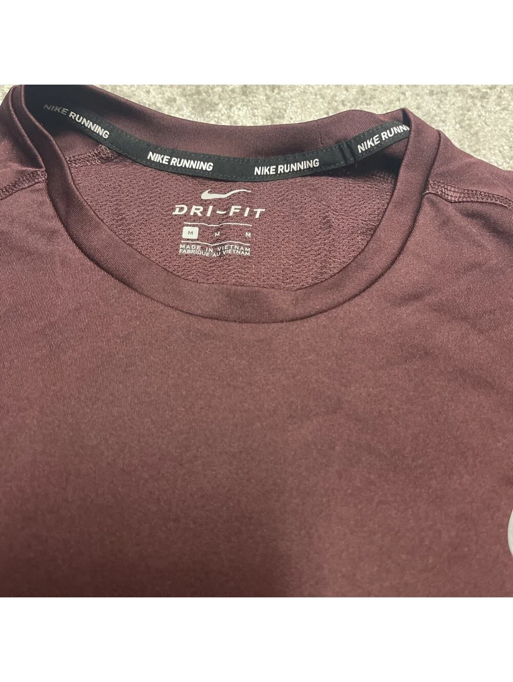 nike running shirt medium